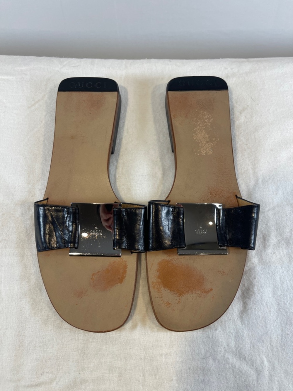 Gucci Black Leather Wood Slide Sandals with Polished Logo Plate size 38 C